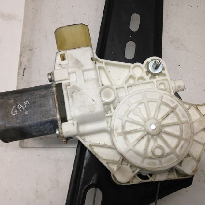 Mecanisme + moteur lève-glace avant droit occasion B.M.W. SERIE 3 III Phase 1 01-1991->04-1998 318 TDS 51337140588 2