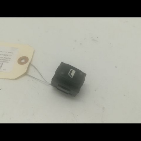 Commande lève-glace porte avant droite occasion CITROEN BERLINGO I Phase 2 11-2002->10-2010 1.9 D 6554W4