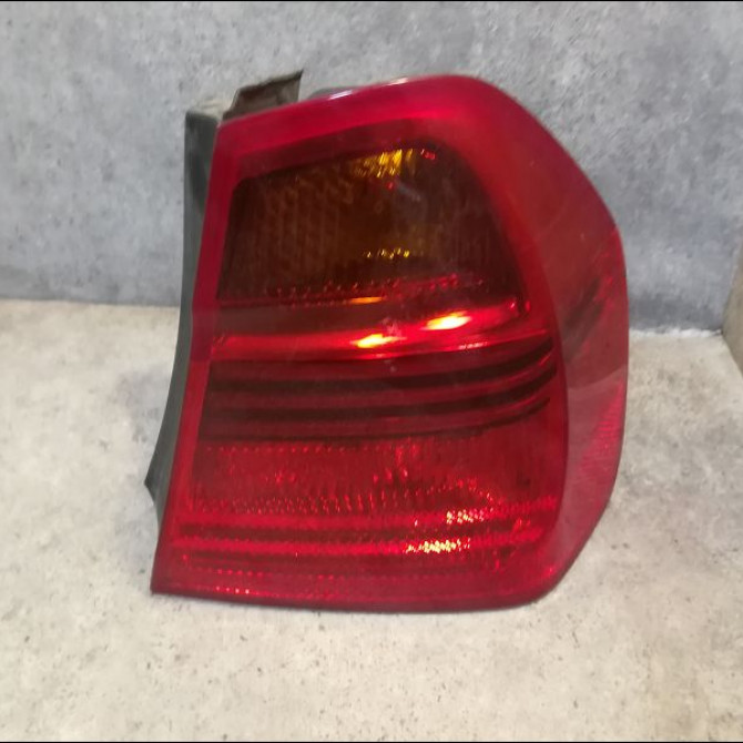 Feu arrière droit occasion B.M.W. SERIE 3 V Phase 1 03-2005->09-2008 63216937458 1