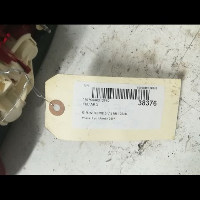 Feu arrière droit occasion B.M.W. SERIE 3 V Phase 1 03-2005->09-2008 318i 129ch 63216937458 3