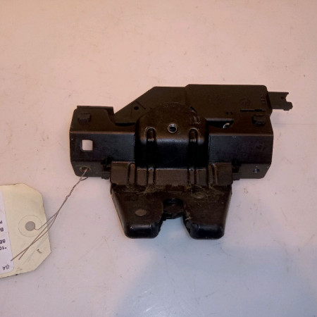 Serrure coffre arrière occasion B.M.W. SERIE 1 I Phase 1 04-1995->04-1999 118 D 143ch 51247840617