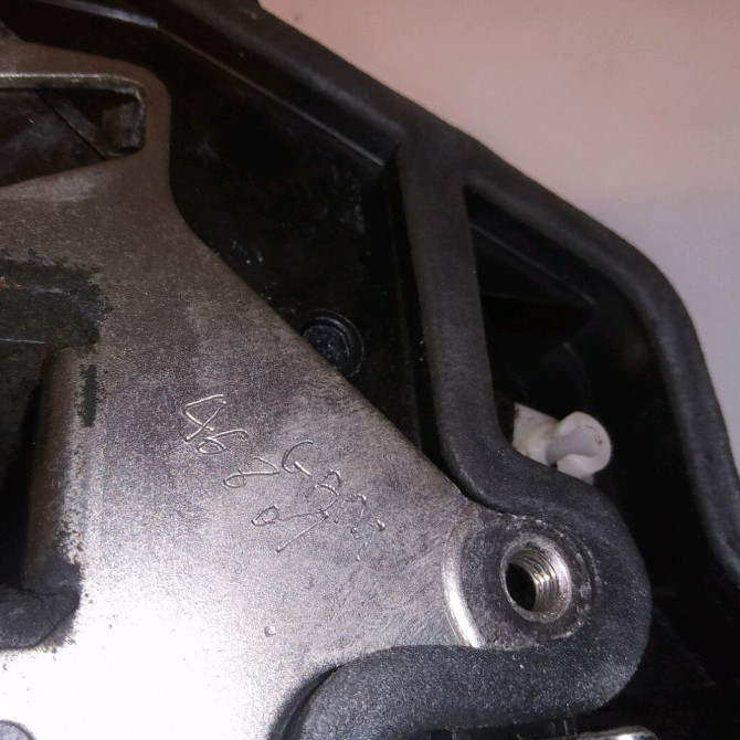 Serrure porte arg occasion B.M.W. SERIE 1 I Phase 1 05-2004->12-2006 120d 51227202147 4