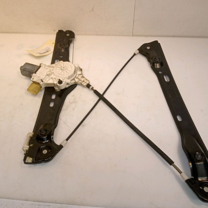 Mecanisme+moteur leve-glace avg occasion B.M.W. SERIE 3 V Phase 1 03-2005->09-2008 320d 177ch 51337140587 1