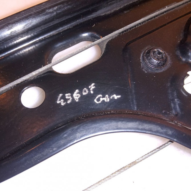 Mecanisme+moteur leve-glace avg occasion B.M.W. SERIE 3 V Phase 1 03-2005->09-2008 320d 177ch 51337140587 3