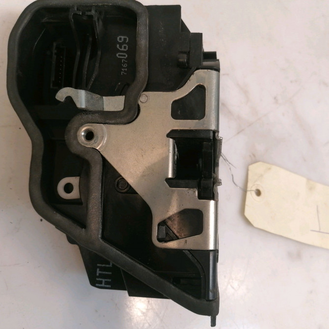 Serrure porte arg occasion B.M.W. SERIE 5 V Phase 1 07-2003->03-2007 530d 218ch 51227202147 2