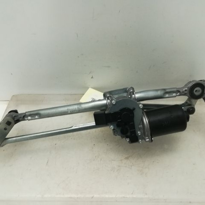 Moteur essuie-glace avant occasion B.M.W. SERIE 3 V Phase 1 03-2005->09-2008 61617161711 1