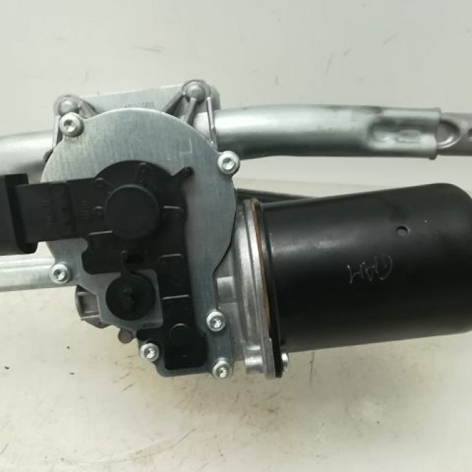 Moteur essuie-glace avant occasion B.M.W. SERIE 3 V Phase 1 03-2005->09-2008 61617161711 2