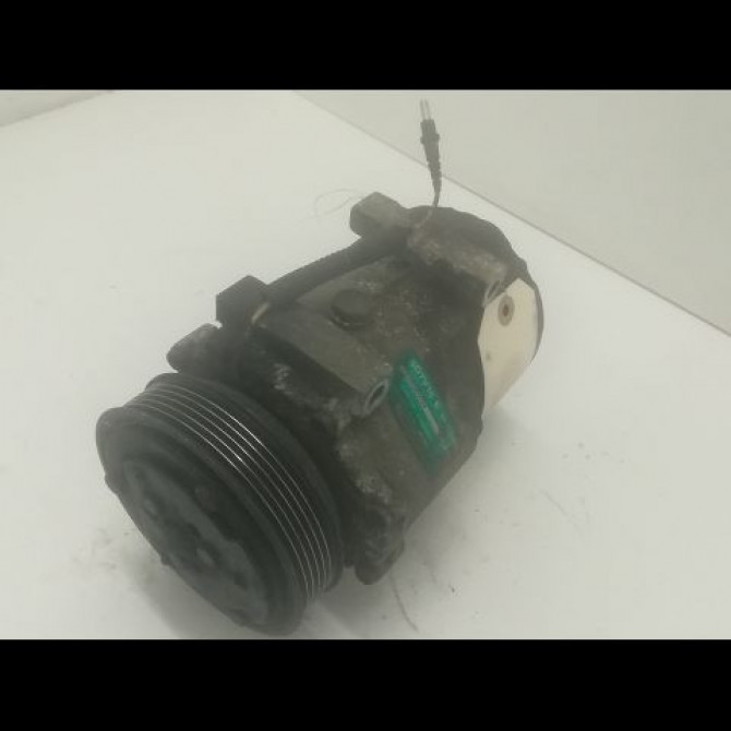 Compresseur air conditionne occasion RENAULT MEGANE I Phase 1 11-1995->03-1999 1.9 D 7700866828 1