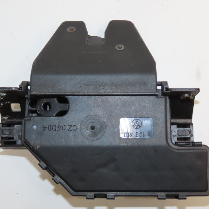 Serrure coffre arrière occasion B.M.W. SERIE 3 V Phase 1 03-2005->09-2008 51247840617 1