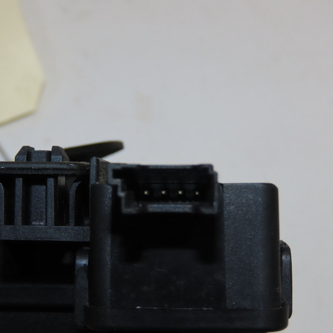 Serrure coffre arrière occasion B.M.W. SERIE 3 V Phase 1 03-2005->09-2008 51247840617 3