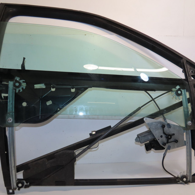 Mecanisme + moteur lève-glace avant droit occasion AUDI A3 I Phase 1 09-1996->10-2000 1.6i 8L3837462 1