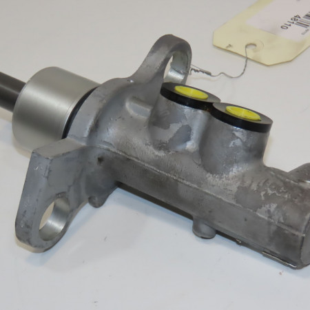 <span class="tt">Maitre cylindre occasion  </span><span class="designation"> </span>