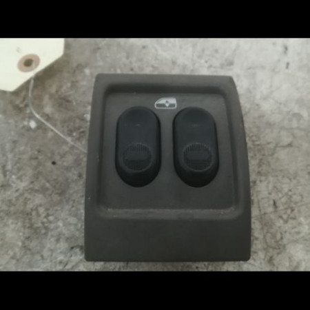 Commande lève-glace porte avant gauche occasion CHRYSLER PT CRUISER Phase 1 09-2000->12-2005 2.2 crd 120ch