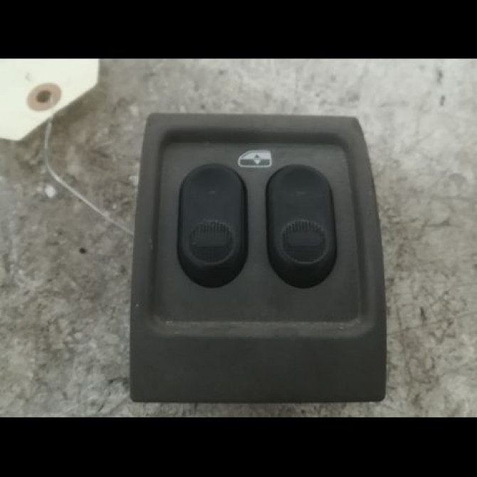 Commande lève-glace porte avant gauche occasion CHRYSLER PT CRUISER Phase 1 09-2000->12-2005 2.2 crd 120ch 1