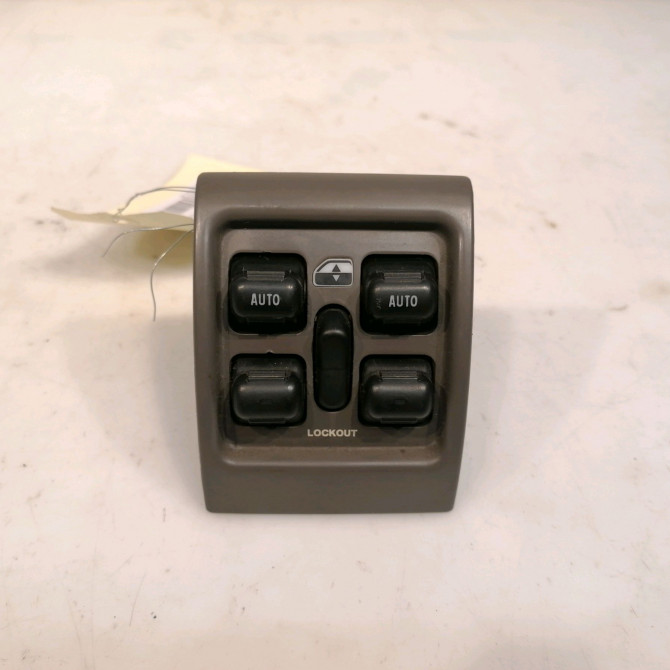 Commande lève-glace porte avant gauche occasion CHRYSLER PT CRUISER Phase 1 09-2000->12-2005 2.0 141ch 1