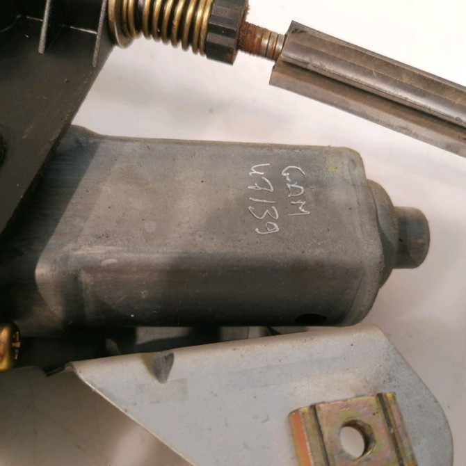 Mecanisme+moteur leve-glace avg occasion CHRYSLER PT CRUISER Phase 1 09-2000->12-2005 2.0 141ch 68020069AA 3