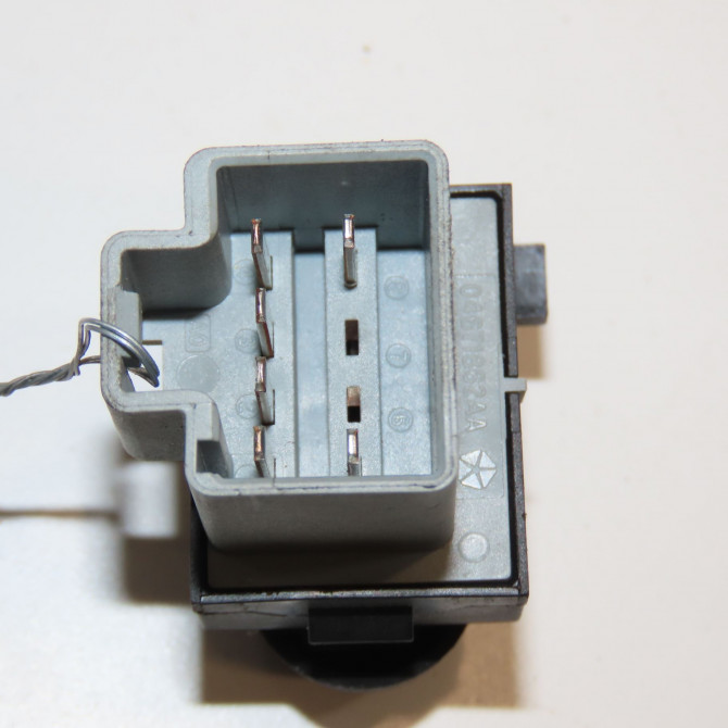 Commande leve-glace porte arrière gauche occasion CHRYSLER PT CRUISER Phase 1 09-2000->12-2005 2.2 crd 120ch 2