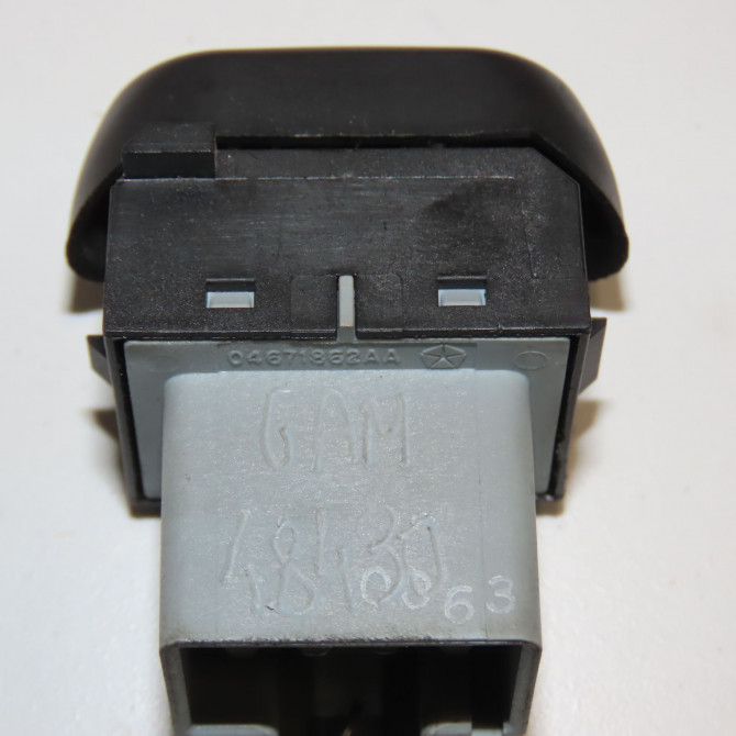 Commande leve-glace porte arrière gauche occasion CHRYSLER PT CRUISER Phase 1 09-2000->12-2005 2.2 crd 120ch 3