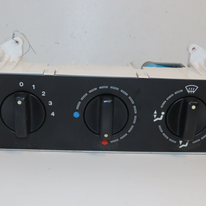 Commande de chauffage occasion CITROEN ZX Phase 2 BREAK 07-1994->06-1998 1.9 D 69ch 6451W2 1