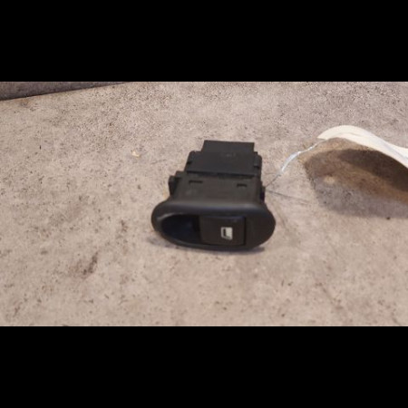 Commande lève-glace porte avant droite occasion CITROEN C3 I Phase 2 10-2005->12-2010 1.4i
