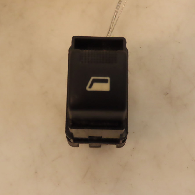 Commande lève-glace porte avant droite occasion CITROEN C3 I Phase 2 10-2005->12-2010 1.4 HDi 70ch 1