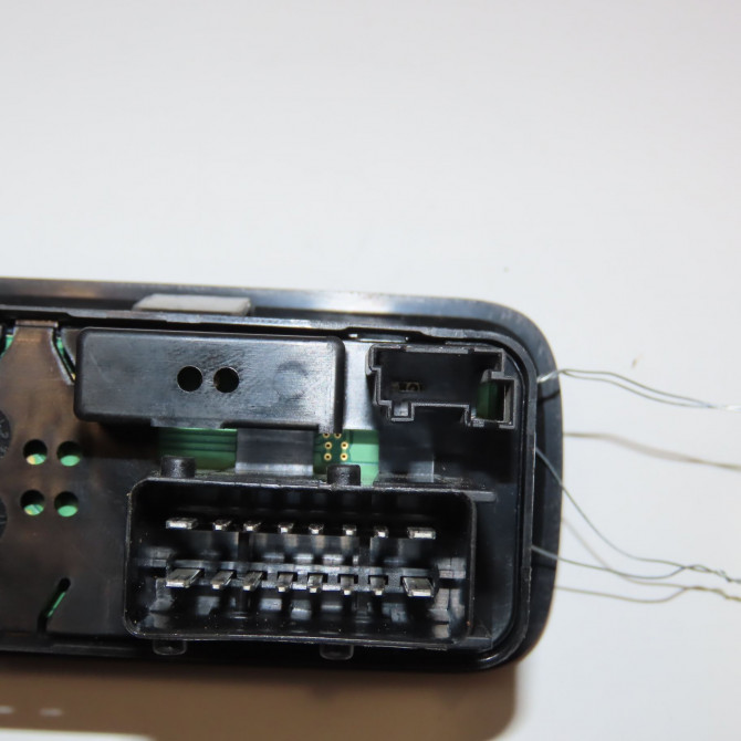 Commande lève-glace porte avant gauche occasion CITROEN C3 II Phase 2 03-2013->12-2016 1.4 HDi 70ch 5