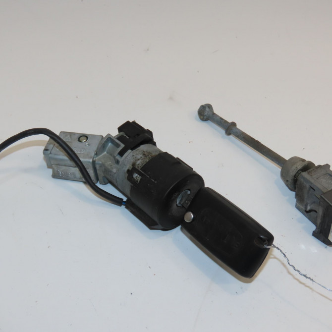 Kit serrures + antivol occasion CITROEN C5 II Phase 1 04-1995->04-1999 2.0 HDI 160ch 4162NT 1