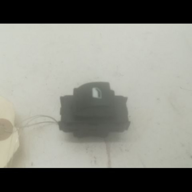 Commande lève-glace porte avant droite occasion CITROEN DS3 Phase 1 11-2009->03-2014 1.6 e-HDi 90ch 6490FE 1