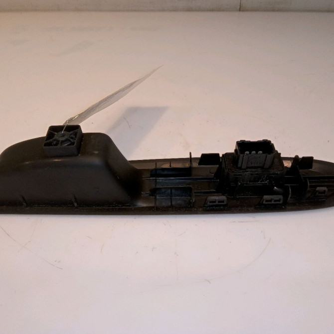 Commande lève-glace porte avant droite occasion CITROEN DS3 Phase 1 11-2009->03-2014 1.6 e-HDi 90ch 6490FE 2