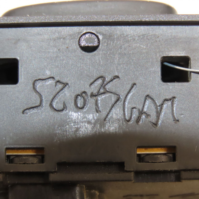 Commande leve-glace porte arrière droite occasion CITROEN C8 Phase 1 06-2002->... 2.0 HDi 138ch 4