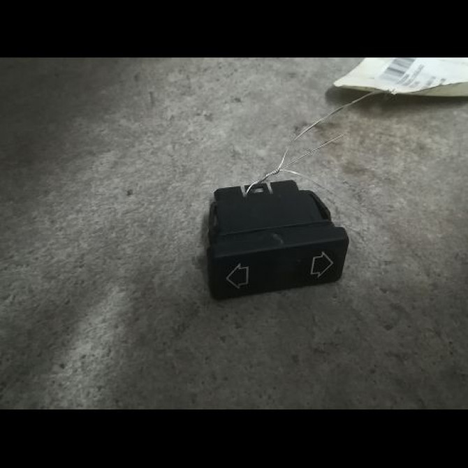 Commande lève-glace porte avant gauche occasion CITROEN SAXO Phase 2 09-1999->12-2004 1.4i 6552R4 1