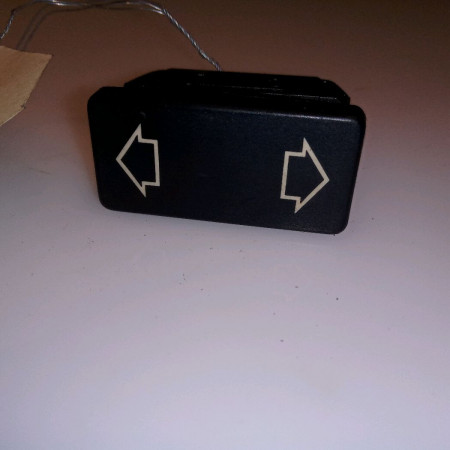 Commande lève-glace porte avant gauche occasion PEUGEOT 106 Phase 2 04-1996->09-2003 1.1i 60ch 6552R4