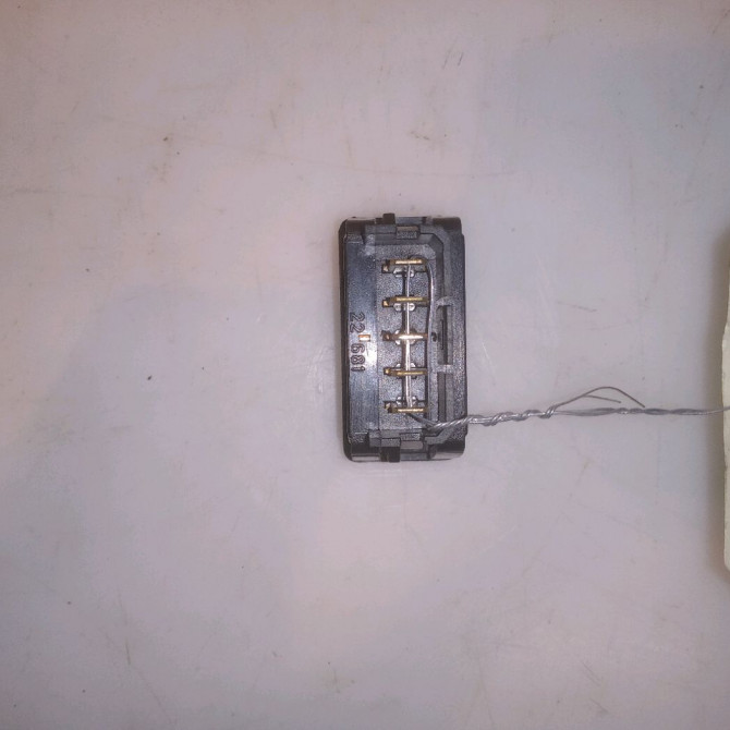 Commande lève-glace porte avant gauche occasion CITROEN SAXO 6552R4 2