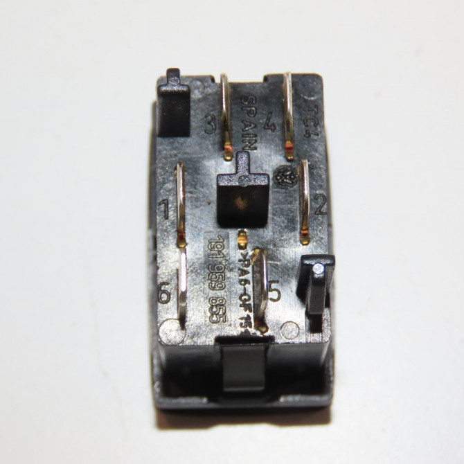 Commande lève-glace porte avant droite occasion VOLKSWAGEN POLO III Phase 1 10-1994->11-1999 1.4 2