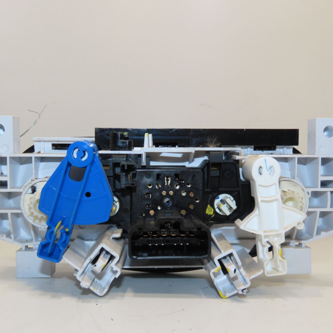 Commande de chauffage occasion DACIA DUSTER Phase 2 09-2013->... 1.6i 115ch 275105416R 2