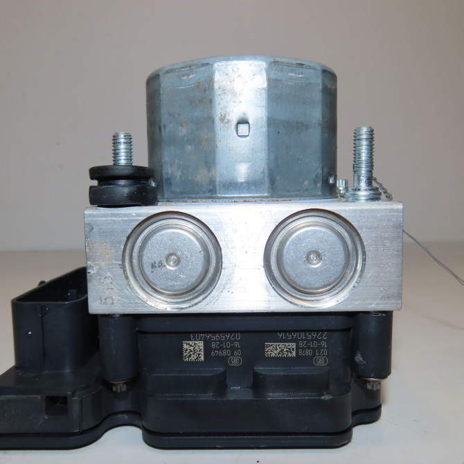 Unité hydraulique ABS occasion DACIA DUSTER Phase 2 09-2013->... 1.6i 115ch 476608779R 1