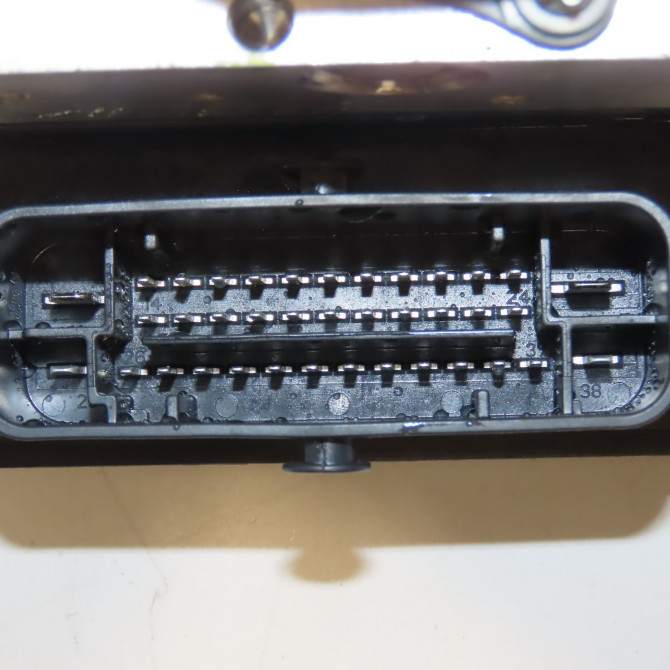 Unité hydraulique ABS occasion DACIA DUSTER Phase 2 09-2013->... 1.6i 115ch 476608779R 3