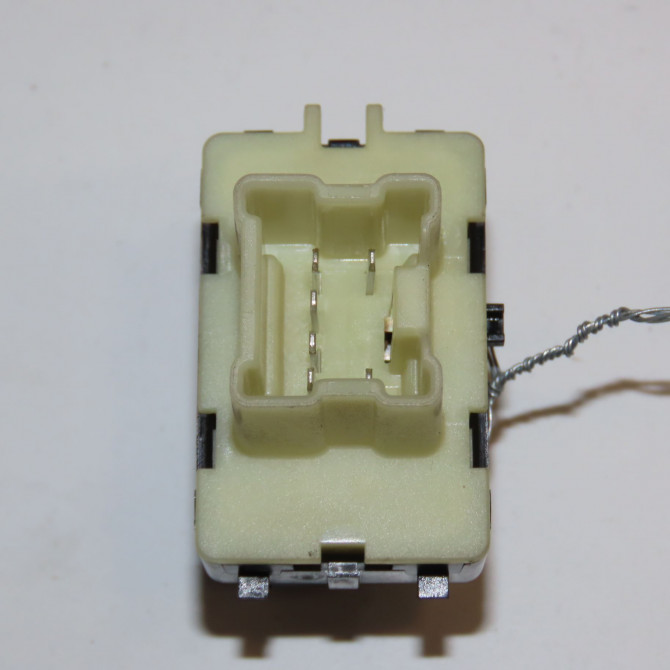 Commande lève-glace porte avant gauche occasion DACIA LOGAN II Phase 1 06-2013->... 0.9 TCE 90ch 2