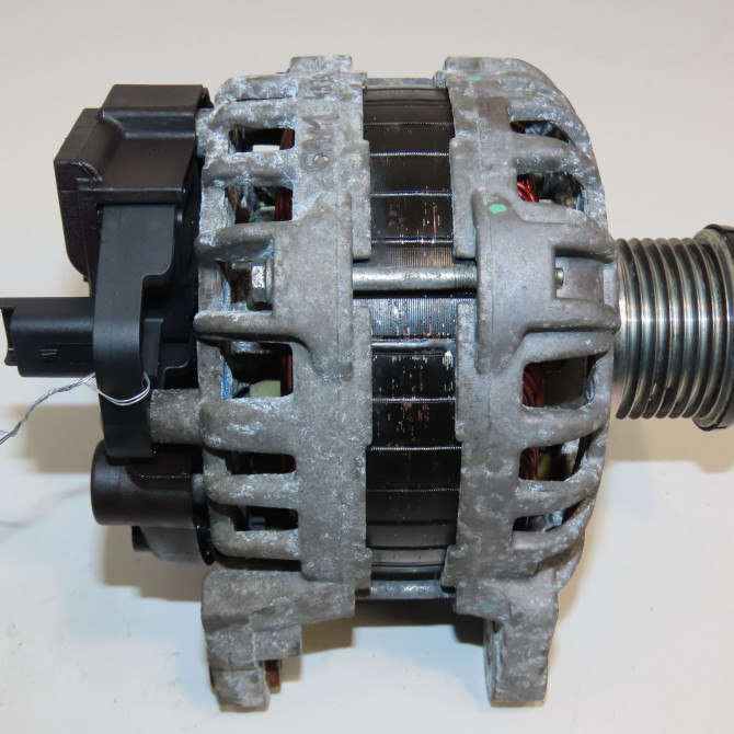 Alternateur occasion DACIA SANDERO II Phase 1 10-2012->... 0.9 TCE 90ch 231003071R 3