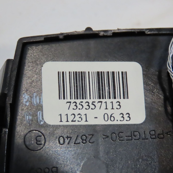 Bouton de warning occasion FIAT PANDA II Phase 1 09-2003->12-2012 1.3 JTD 16v 75ch 735357113 4