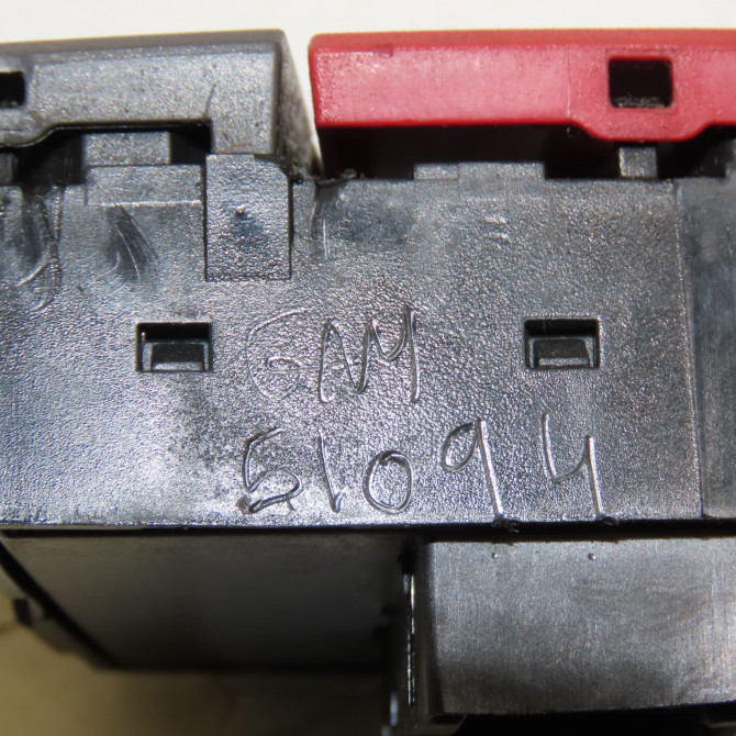 Bouton de warning occasion FIAT PANDA II Phase 1 09-2003->12-2012 1.3 JTD 16v 75ch 735357113 5