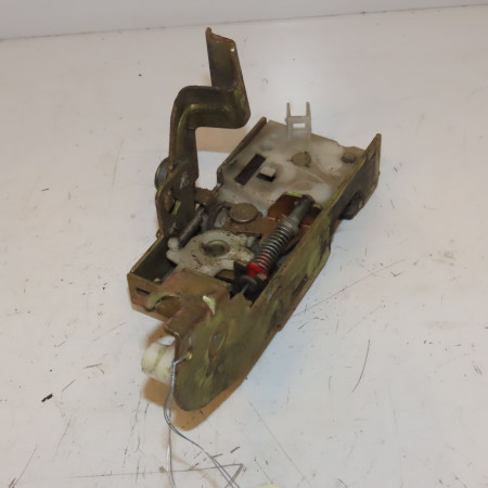 Serrure porte ard occasion FORD FIESTA IV Phase 1 09-1995->09-1999 1.8 D 4594921