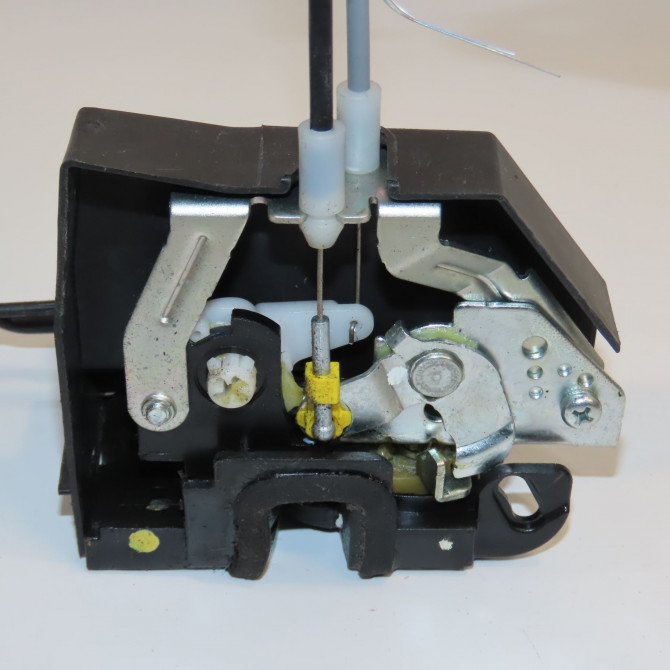 Serrure porte avg occasion  813100X001 3