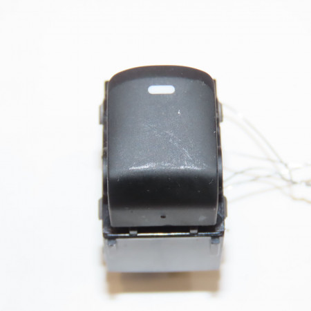 Commande leve-glace porte arrière droite occasion HYUNDAI IX20 Phase 1 10-2010->... 1.4 CRDI 90ch 935751K5004X