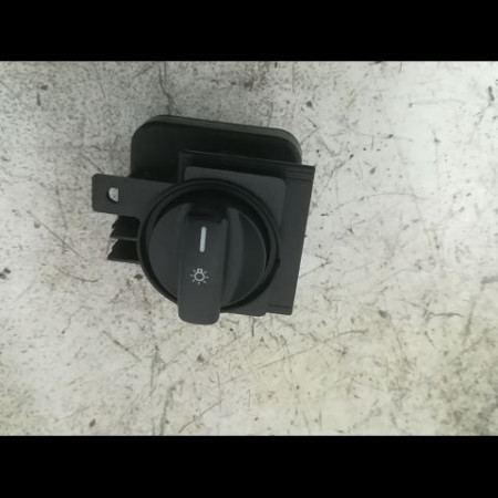 Interrupteur commande de phares occasion MERCEDES CLASSE B I Phase 1 06-2005->04-2008 B200CDI 140ch 1695450210