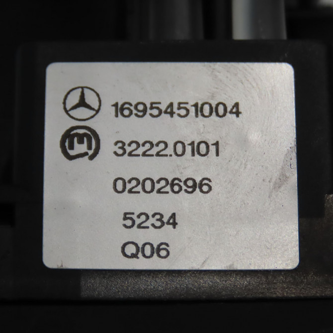 Interrupteur commande de phares occasion MERCEDES CLASSE B I Phase 1 06-2005->04-2008 B 180 CDI 1695450210 4