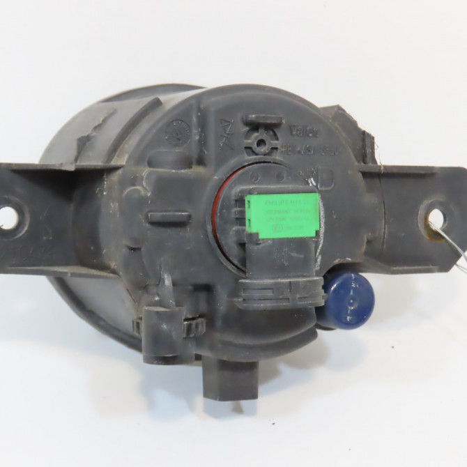 Phare antibrouillard avant droit occasion NISSAN ALMERA II Phase 2 09-2002->12-2005 26150AU326 2