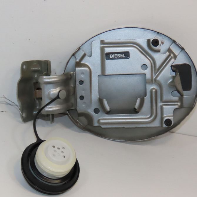 Volet de trappe carburant occasion NISSAN NOTE I phase 2 03-2009->02-2014 1.5 DCI 86ch 788301U600 2