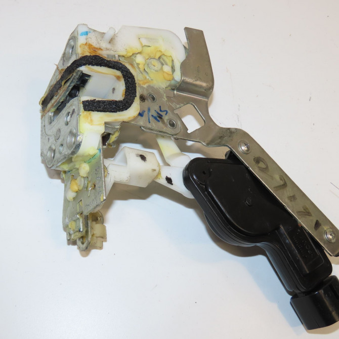 Serrure porte arg occasion NISSAN PIXO Phase 1 05-2009->... 1.0i 12v 68ch 825034A01A 1