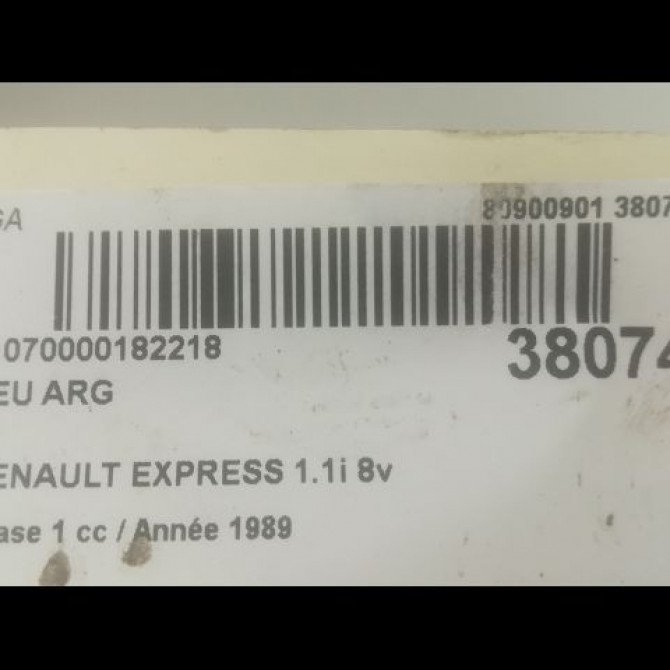 Feu arrière gauche occasion RENAULT EXPRESS Phase 1 11-1985->09-1994 1.1i 8v 45ch 7701031915 3
